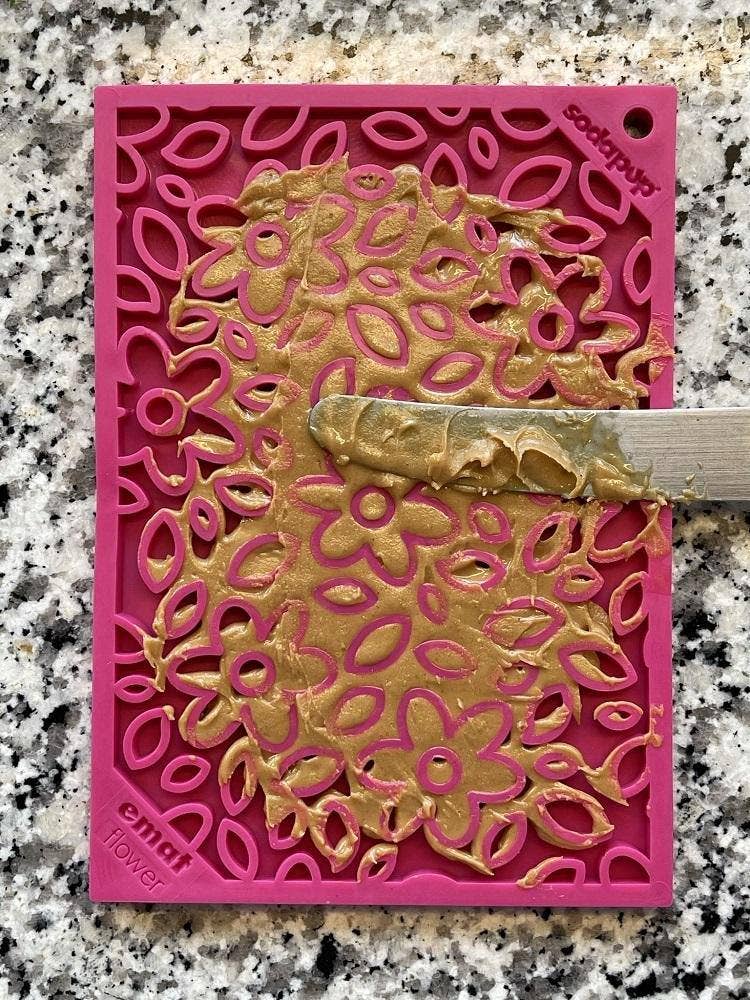 Tapis de léchage "fleur" - Taille L